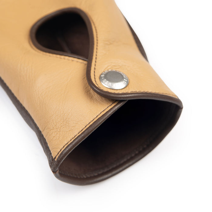 Women's touchscreen leather driving gloves in toffee/mocca open cuff
