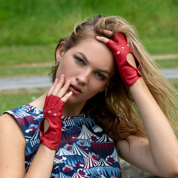 Women’s Fingerless Leather Driving Gloves Dents