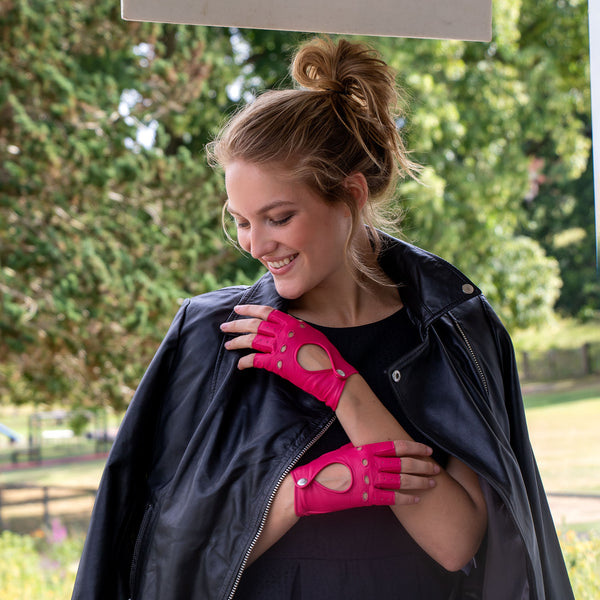 Women’s Fingerless Leather Driving Gloves Dents